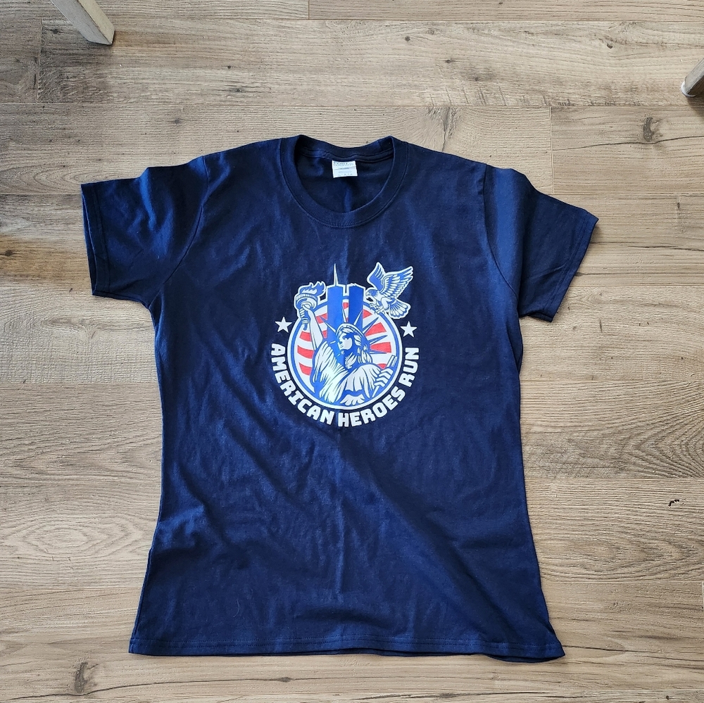 1 T-shirt, two pairs of leggings.